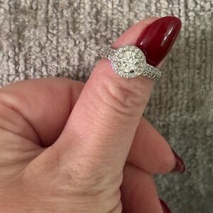 Elegant Silver Diamond Ring